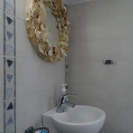 Nama House Monolithos (Santorini)